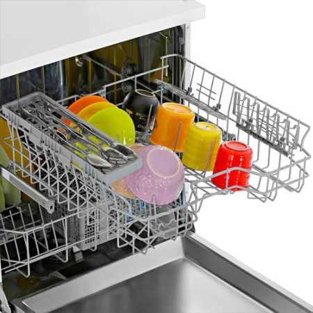 Посудомоечная машина Indesit DF 3A59 белый