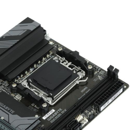 Материнская плата GIGABYTE B650I AX